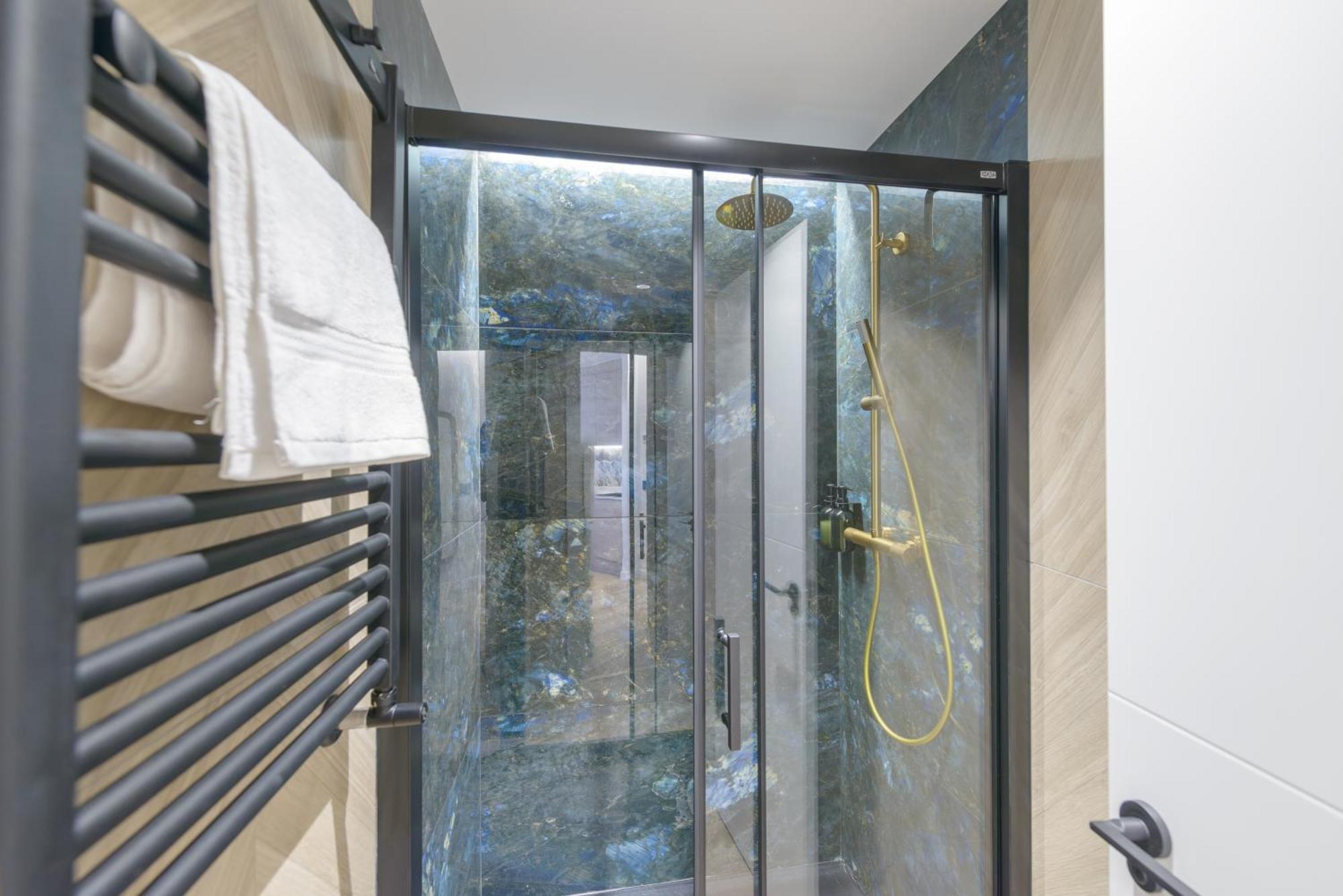 Gran Via Capitals By Monaro***** Apartman Madrid Kültér fotó