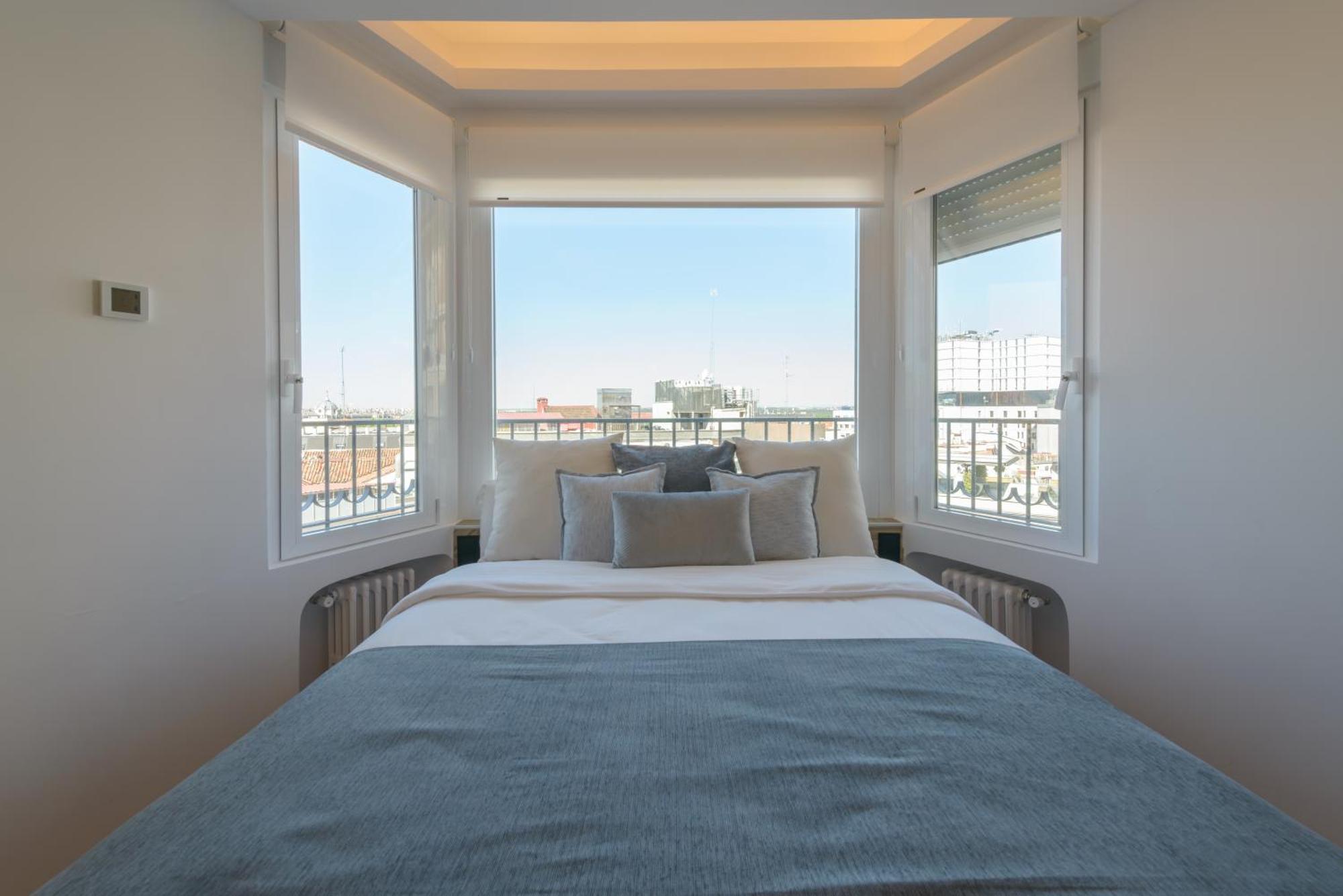 Gran Via Capitals By Monaro***** Apartman Madrid Kültér fotó